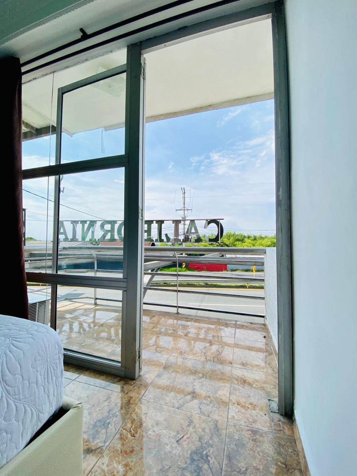 Hotel West California Puerto Espejo 외부 사진
