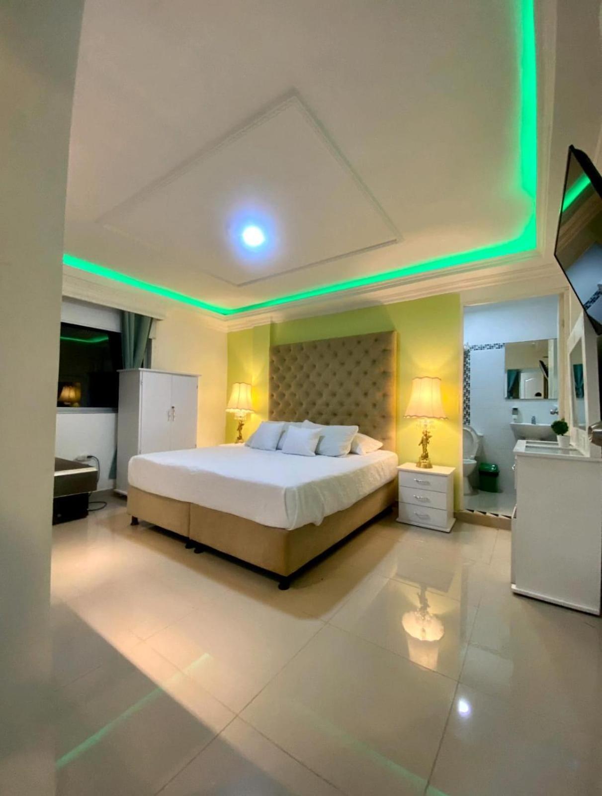 Hotel West California Puerto Espejo 외부 사진